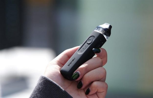 Nên chú ý đến pin của pod để sạc pin đúng cách và xả pin đúng thời lượng